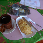 Breakfast --Omelette Poulet & Thé