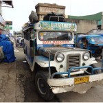 Un vieux jeepney